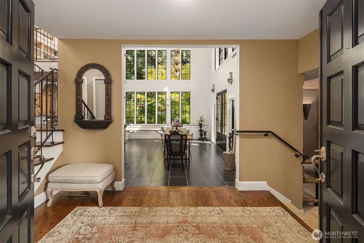 Property Photo: 11726 NE 41st Street WA 98033