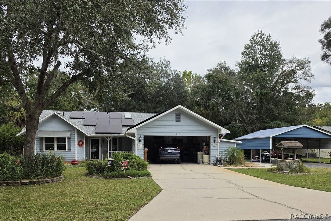 Property Photo: 413 N Pompeo Avenue FL 34429