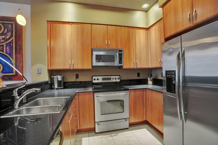 Property Photo:  801 S Olive Avenue 225  FL 33401 