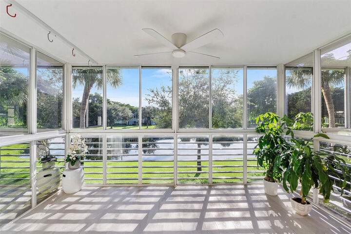 Property Photo:  4261 W Palm Aire Drive  FL 33069 