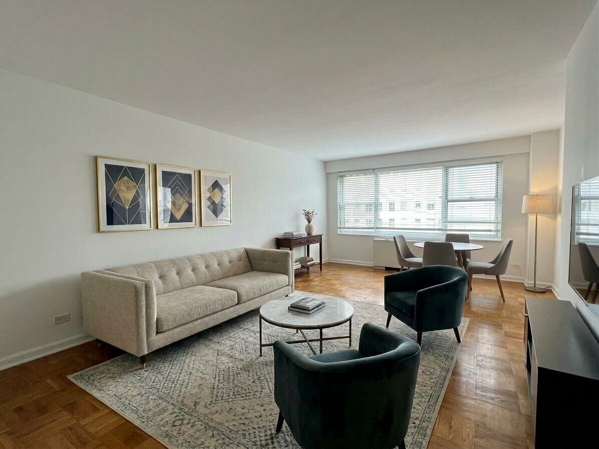 Property Photo:  150 E 61st Street 7K  NY 10065 