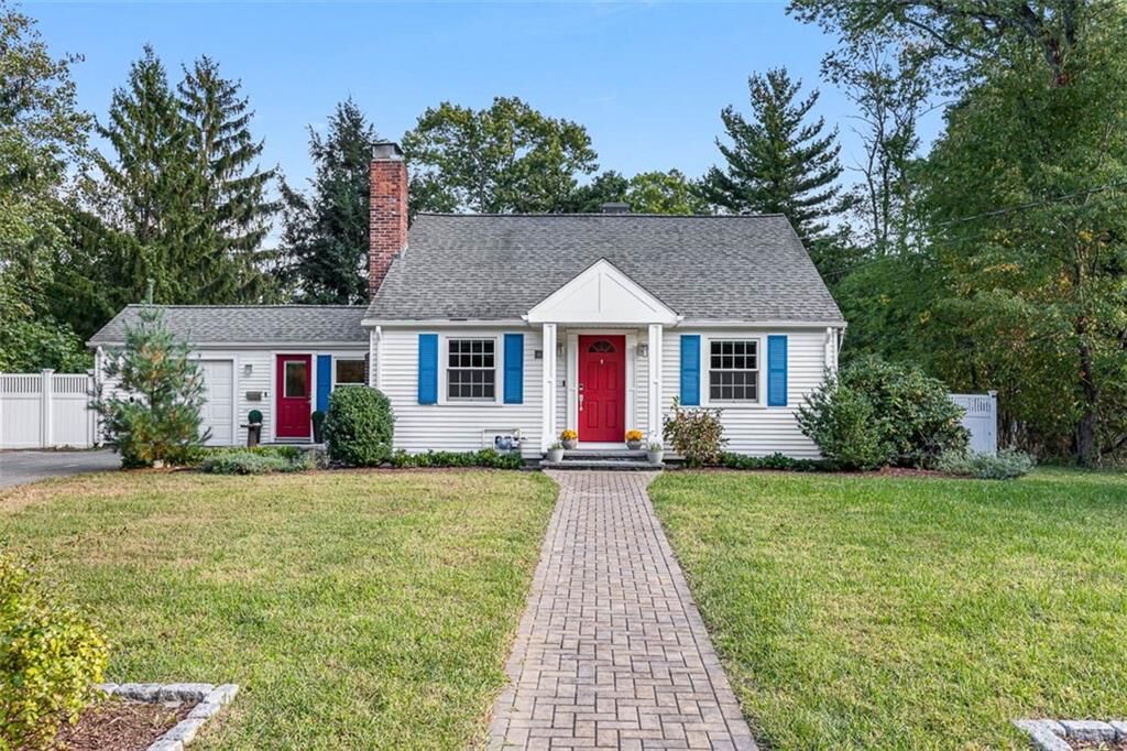 Property Photo:  18 Massasoit Avenue  RI 02806 