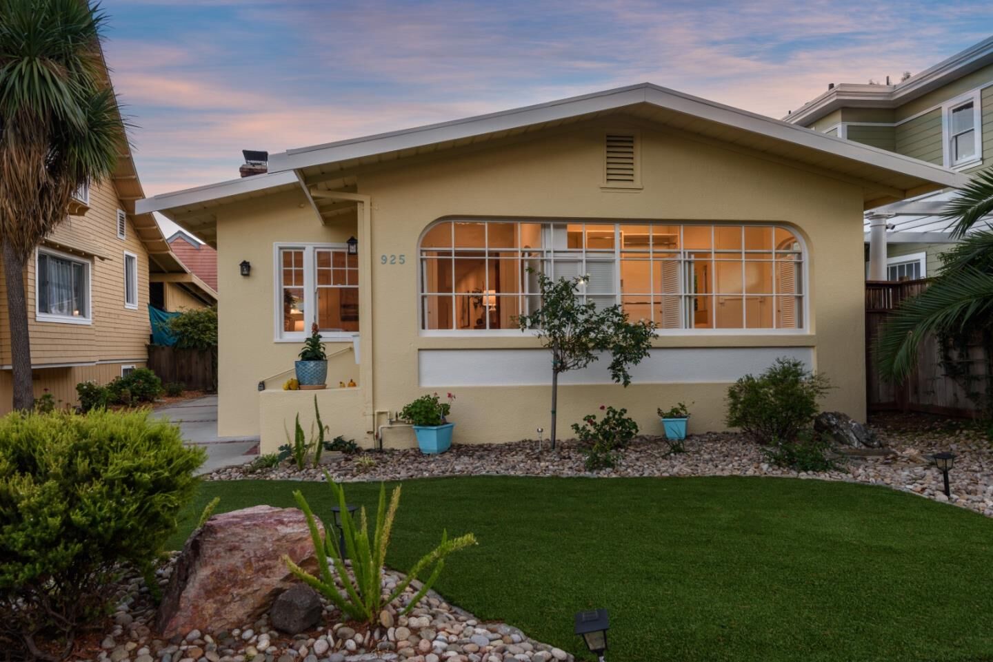 Property Photo:  925 Waltermire Street  CA 94002 