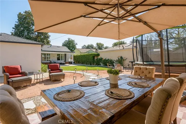 Property Photo: 17527 Lemay Place CA 91406