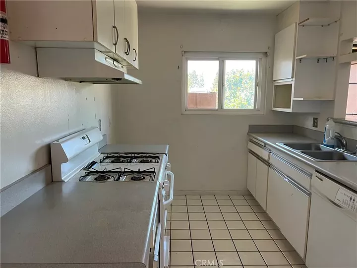 Property Photo:  1001 W Stevens Avenue 415  CA 92707 
