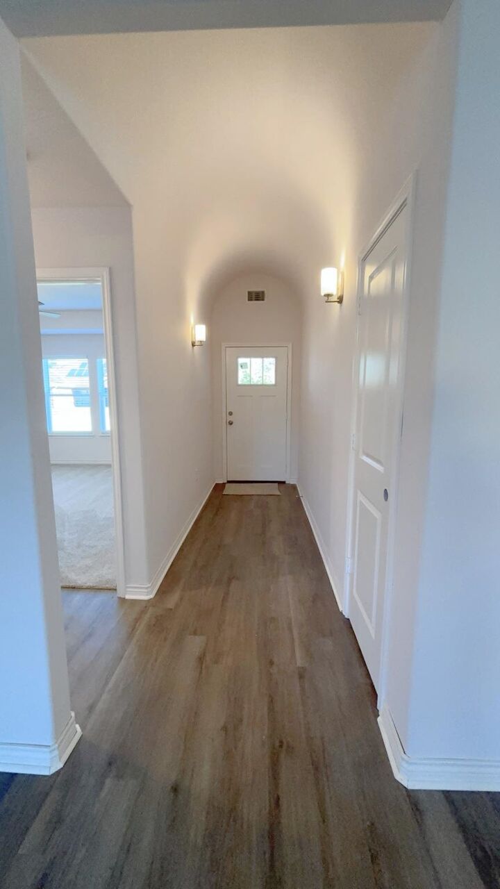 Property Photo:  5575 Kingswood Dr  TX 77708 