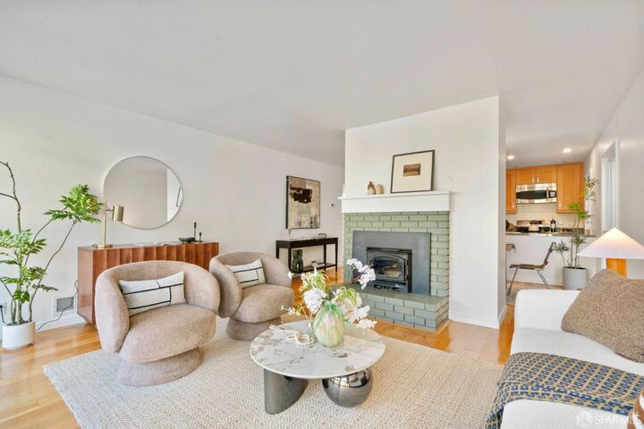 Property Photo:  2700 Diamond Street  CA 94131 