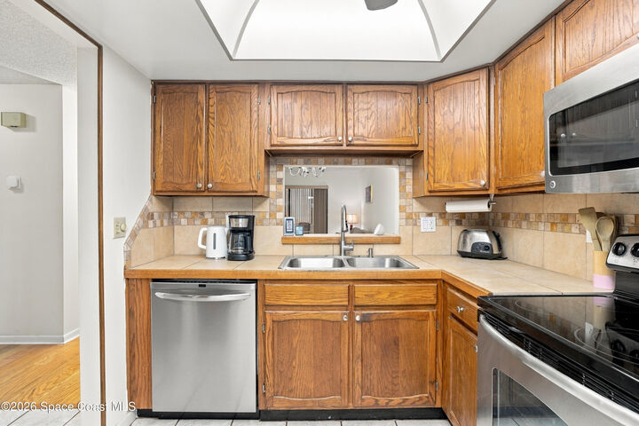 Property Photo: 290 Paradise Boulevard FL 32903