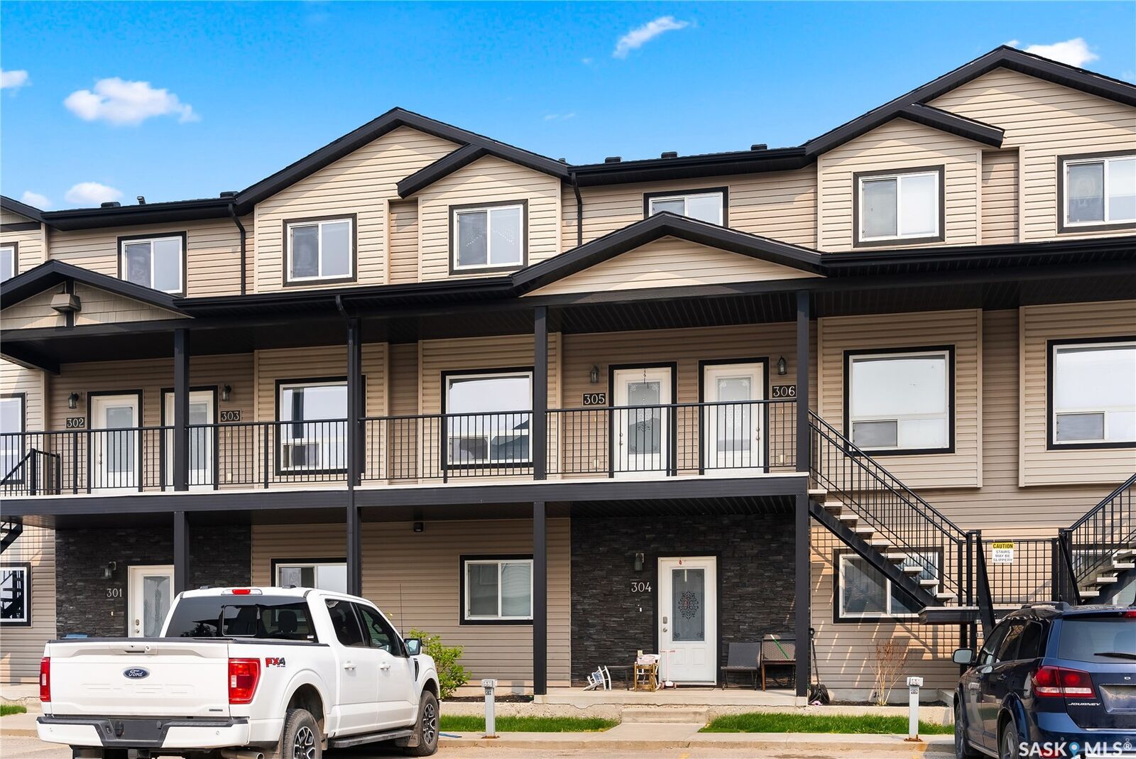 Property Photo:  3822 Dewdney Avenue E 305  SK S4Z 0A6 