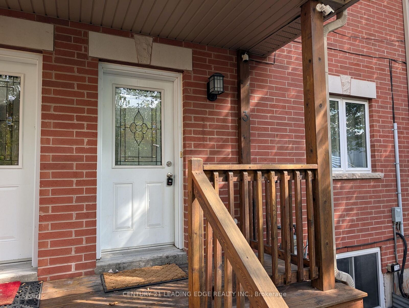 Property Photo: 736 Kingston Road 3 ON M4E 1R7