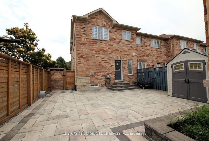 Property Photo: 648 South Unionville Avenue ON L3R 8V1