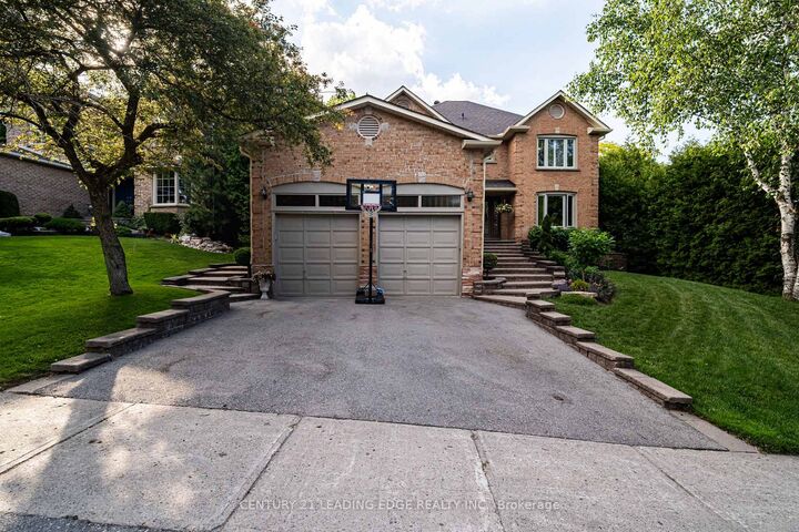 Property Photo: 53 McClenny Drive ON L4G 5P5