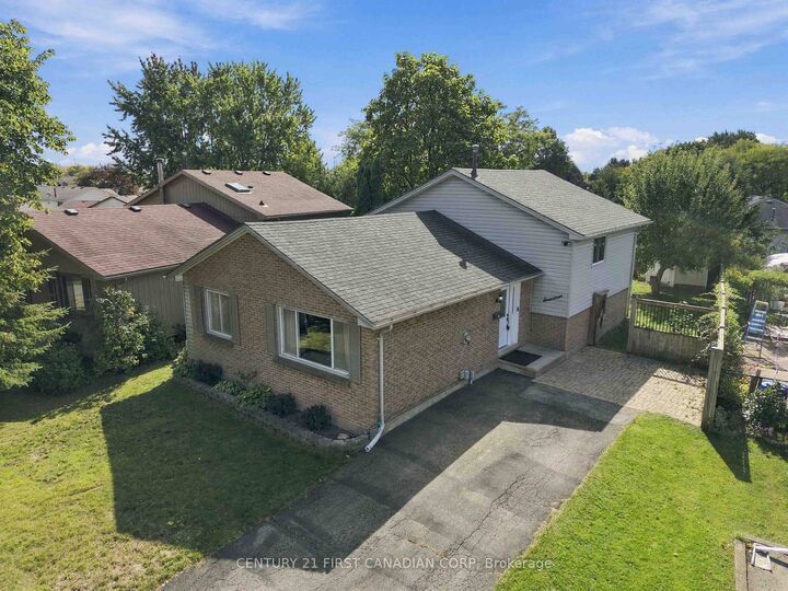 Property Photo: 17 Archer Crescent ON N6E 2A4