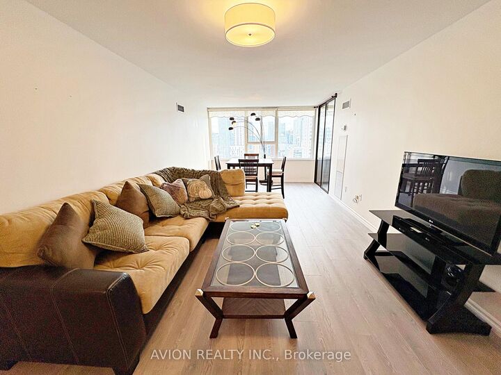 Property Photo:  45 Carlton Street #1917  ON M5B 2H9 
