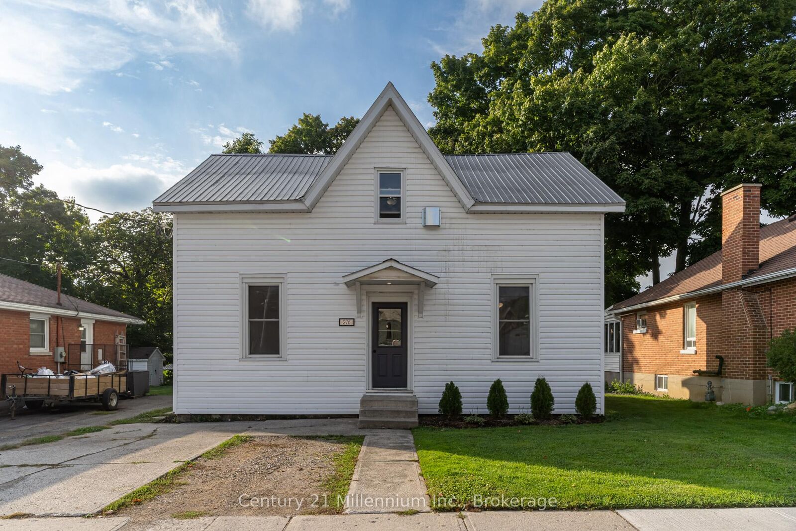 Property Photo:  276 Edward Street Upper  ON N0G 2W0 