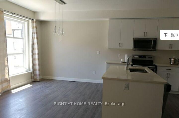 Property Photo:  924 Georgetown Drive  ON N6H 5J9 