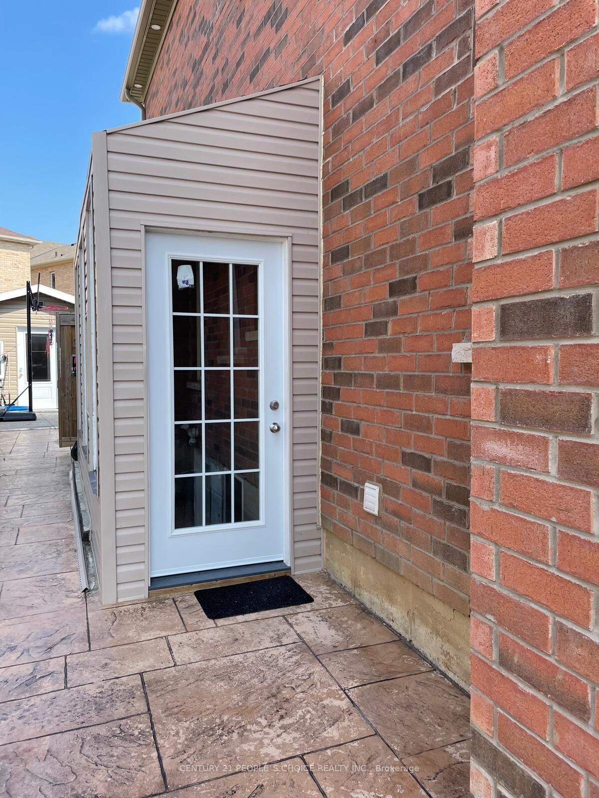 Property Photo:  12 Tetra Court Bsmt  ON L6X 5L9 
