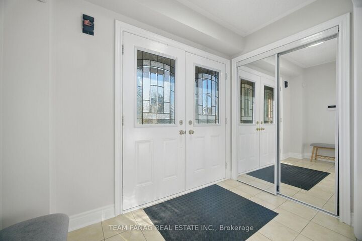 Property Photo:  11 Peachill Court  ON L6P 3E6 