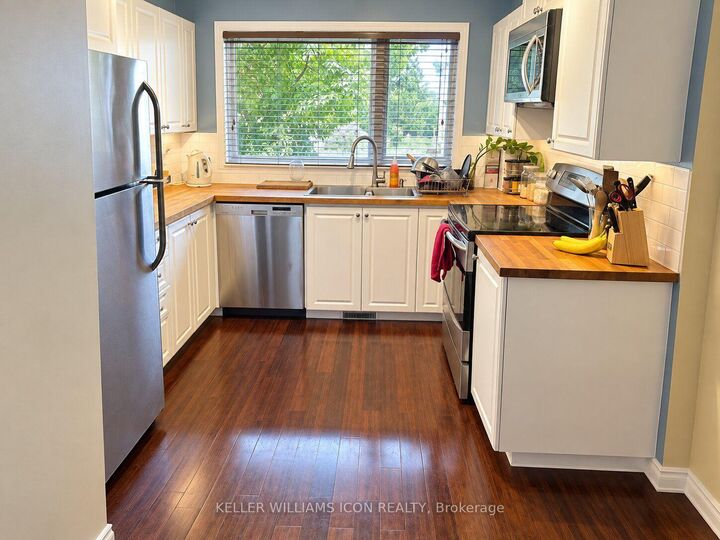 Property Photo:  296 Main Street  ON K1S 1E1 