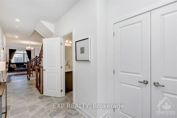 Property Photo:  27 Brixton Way  ON K2S 2P1 