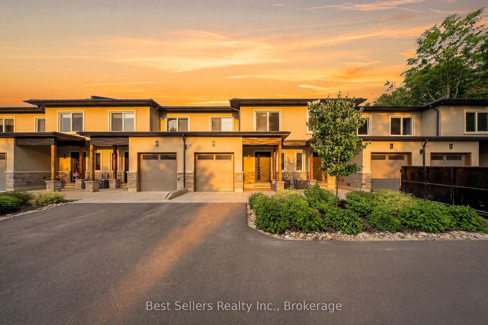 Property Photo:  31 Horizon Lane  ON P1H 1V5 