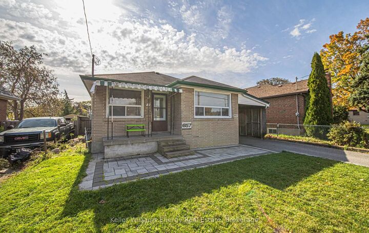 Property Photo: 657 Taylor Avenue ON L1H 2E9
