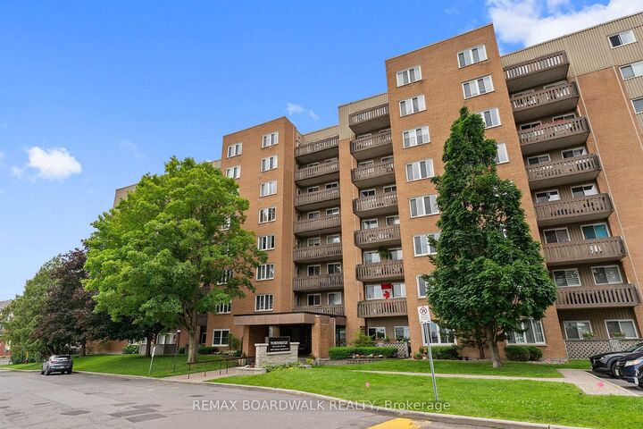 Property Photo:  1599 Lassiter Terrace 503  ON K1J 8R6 