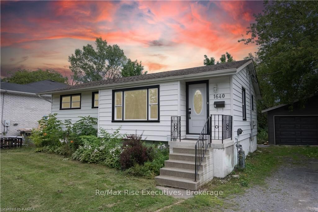 Property Photo:  1640 Mary Street  ON K7M 5J1 
