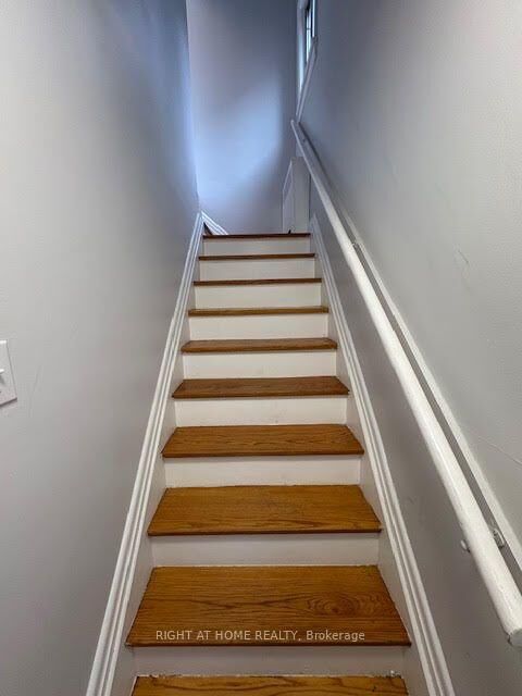 Property Photo:  576 Davenport Road 2nd Floor  ON M5R 1K9 