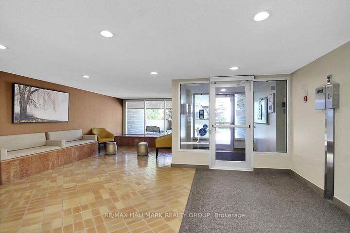 Property Photo:  555 Brittany Drive 704  ON K1K 4C5 