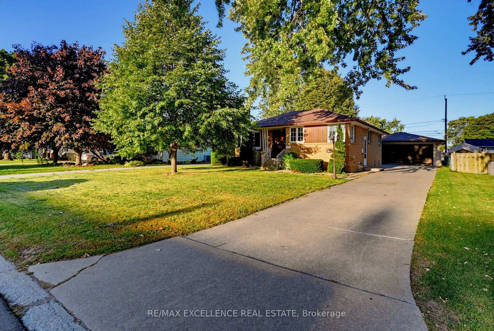 Property Photo:  3040 Woodlawn Avenue  ON N8W 2H7 