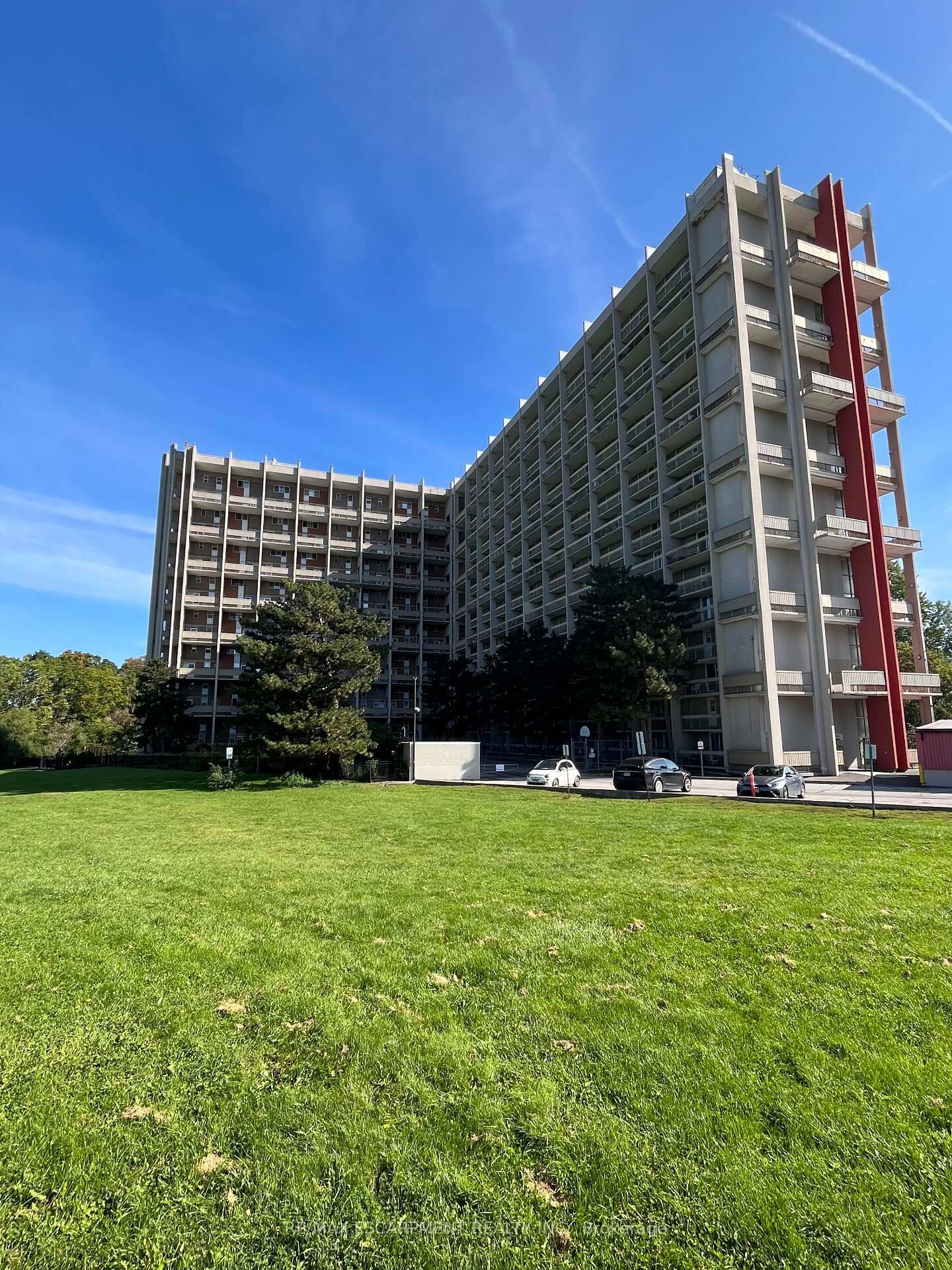 Property Photo:  350 Quigley Road 346  ON L8K 5N2 