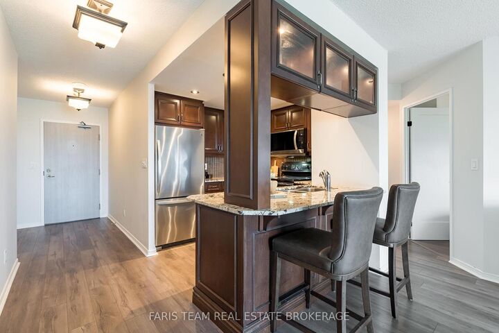 Property Photo:  150 Dunlop Street E 1508  ON L4M 6H1 