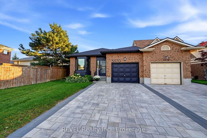 Property Photo:  3370 Cardinal Drive  ON L2H 3A6 