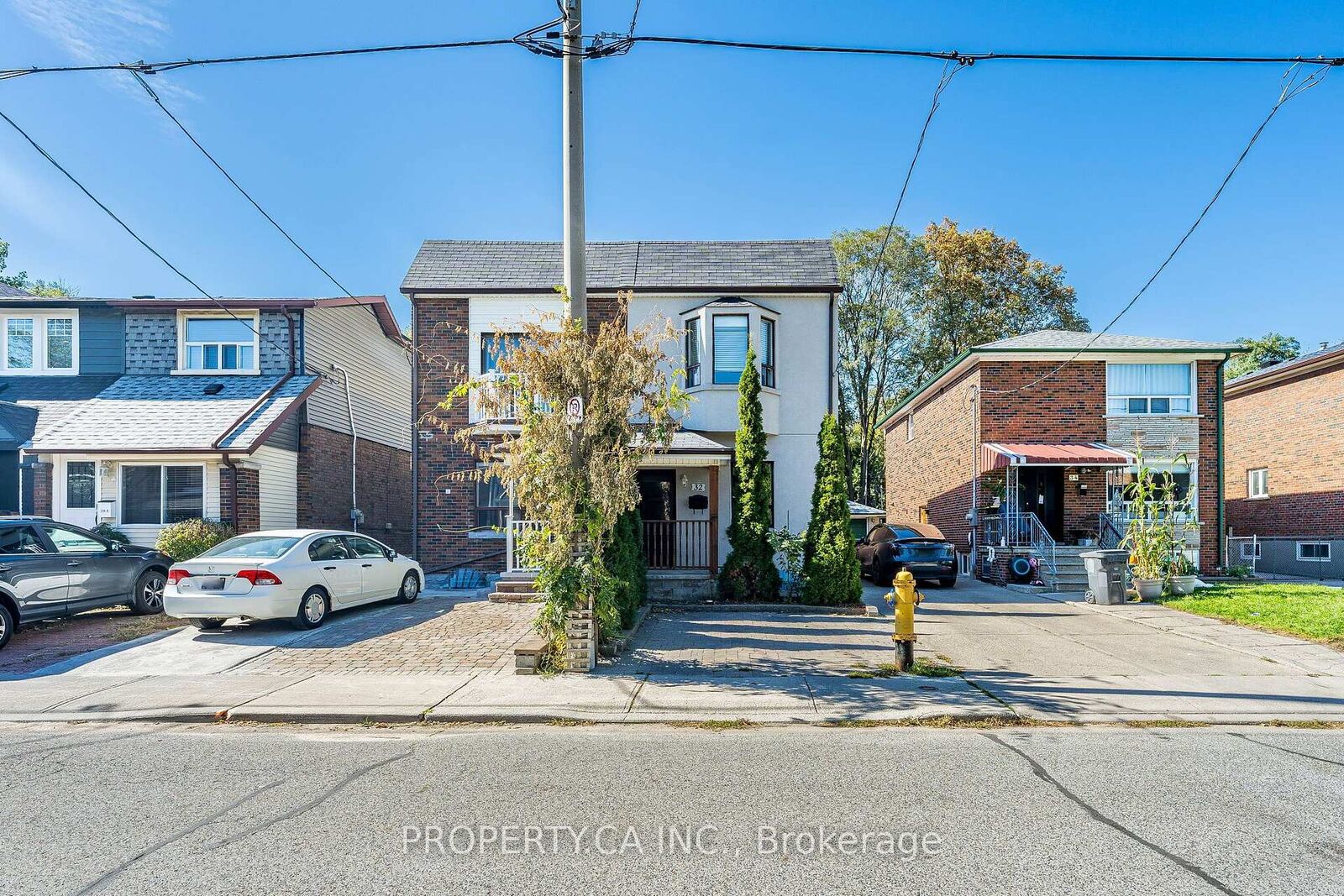 Property Photo:  32 Frankdale Avenue  ON M4J 3Z9 