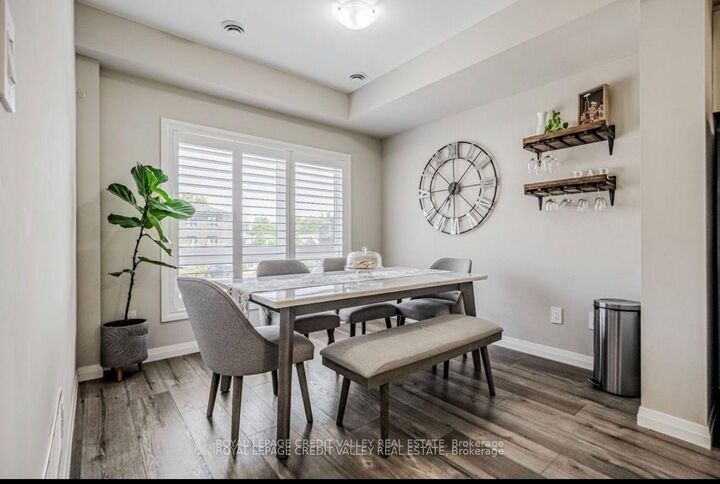 Property Photo:  720 Grey Street 31  ON N3S 0K2 