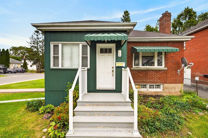 Property Photo:  175 Regent Street  ON K7L 4K2 