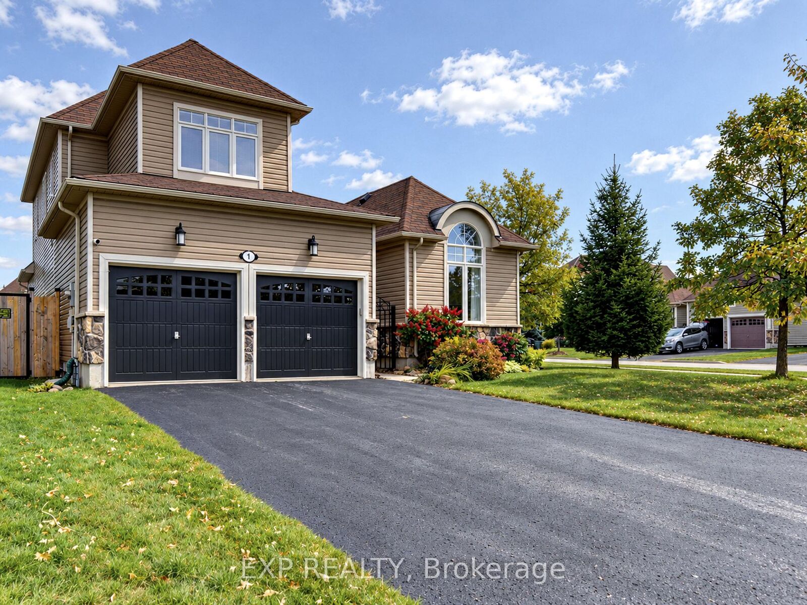Property Photo:  1 Silver Crescent  ON L9Y 0G1 