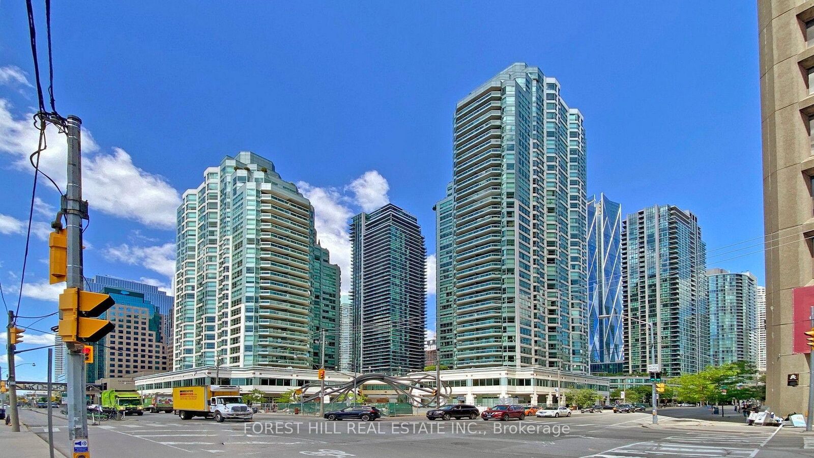 Property Photo:  10 Yonge Street 1810  ON M5E 1R4 