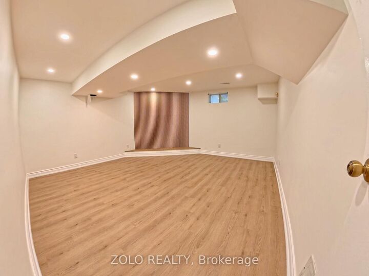 Property Photo:  5 Firebrace Road Basement  ON M1W 2Z3 