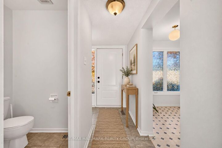 Property Photo:  122 Costello Avenue  ON K2H 7C5 