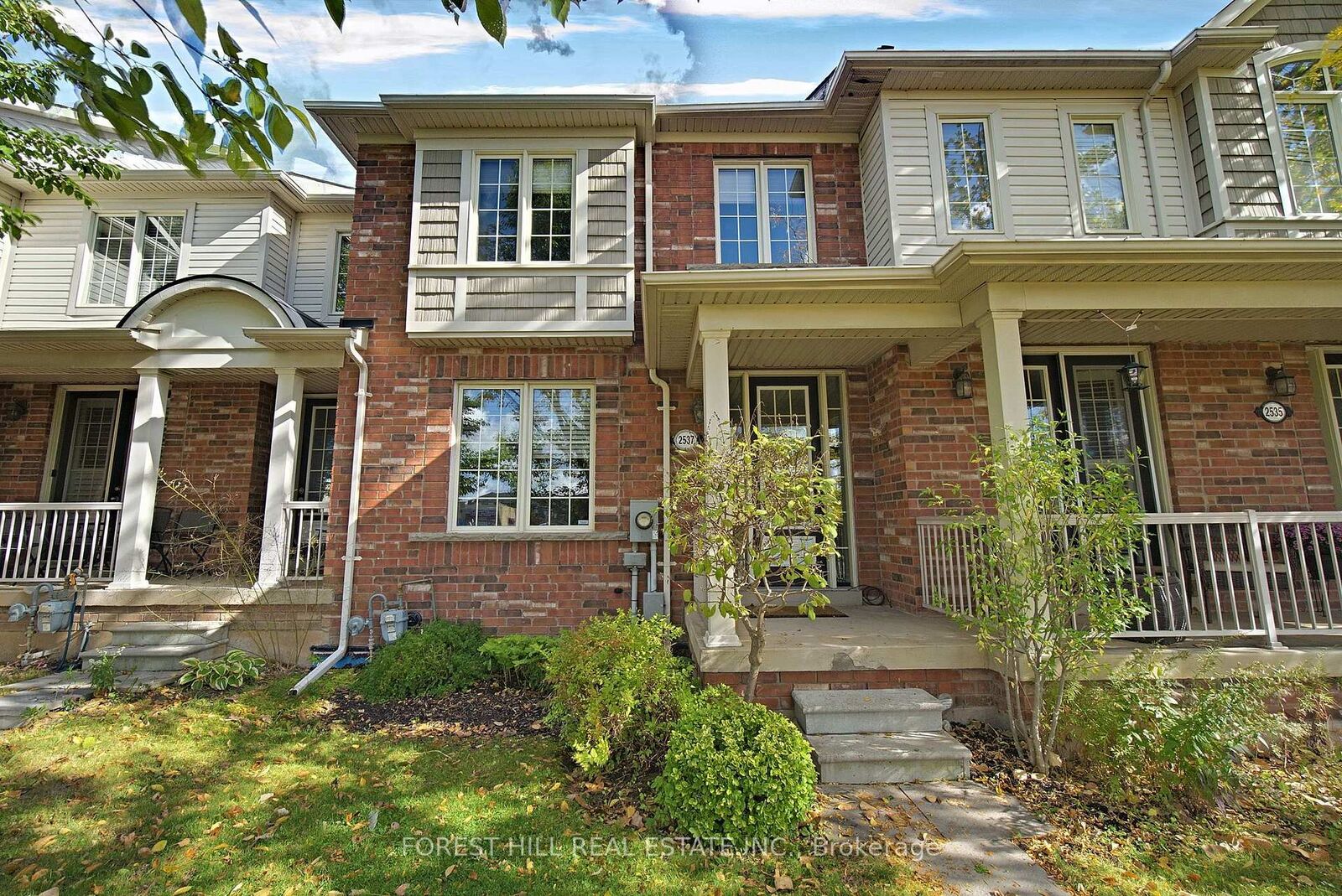 Property Photo:  2537 Postmaster Drive  ON L6M 0L6 