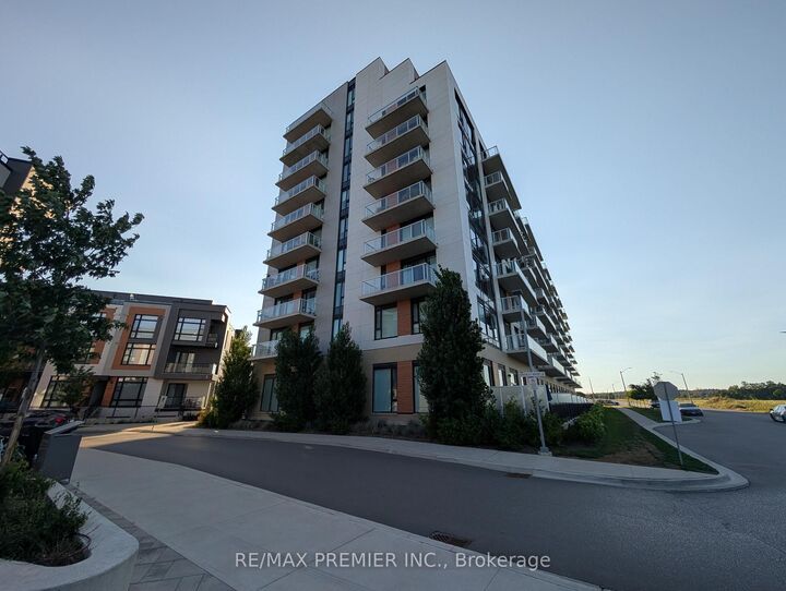 Property Photo:  6 David Eyer Road 811  ON L4S 0N5 