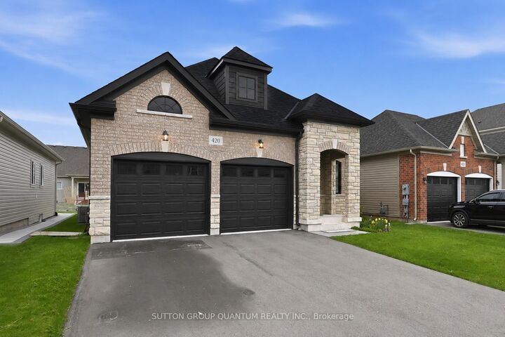 Property Photo:  420 Williams Crescent  ON L2A 0E9 