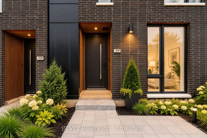 Property Photo:  206 Ellis Street  ON L2P 2G3 