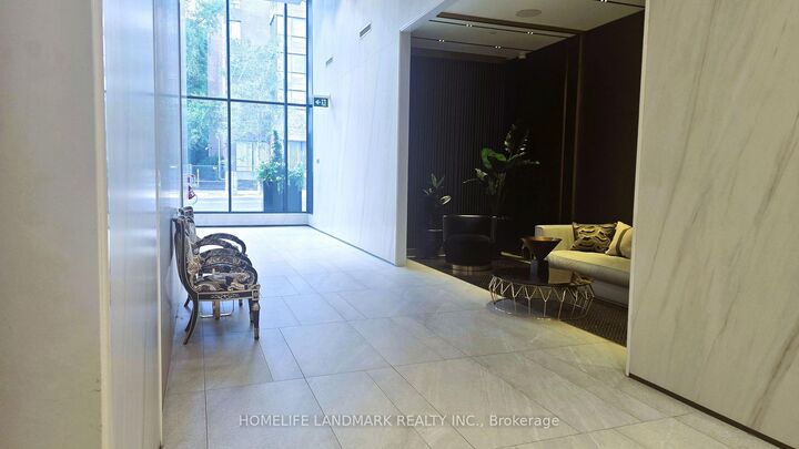 Property Photo:  319 Jarvis Street 4306  ON M5B 0C8 