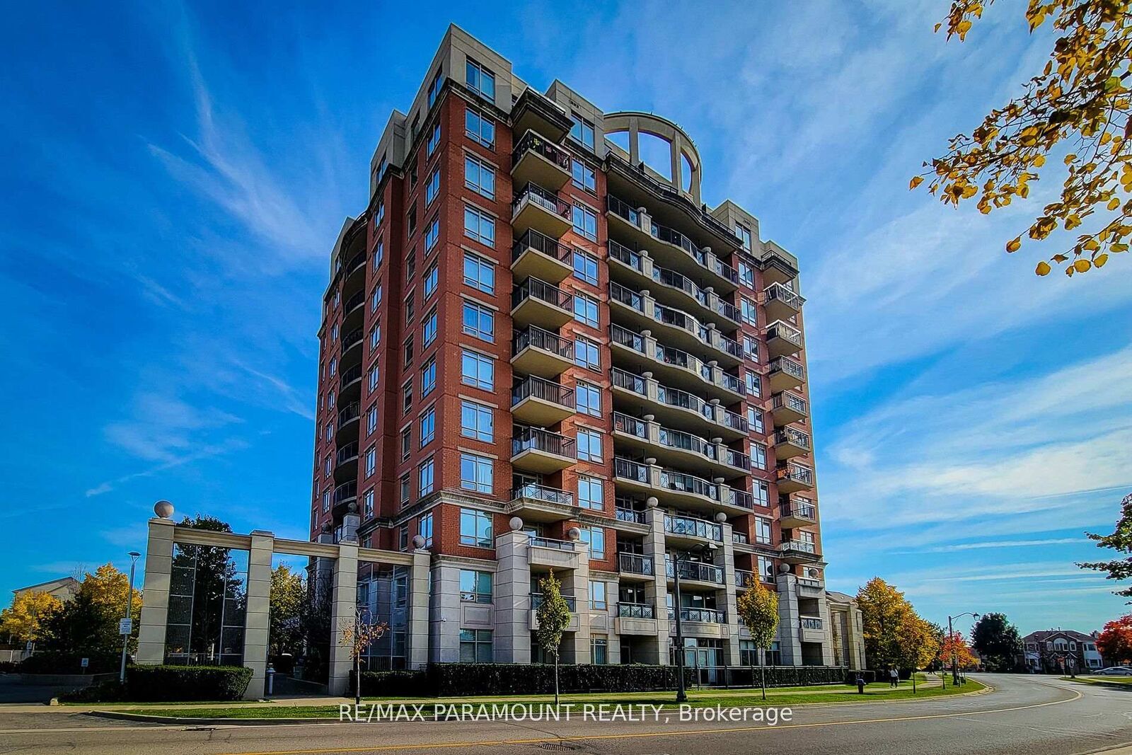 Property Photo:  2325 Central Park Drive 1102  ON L6H 0E2 