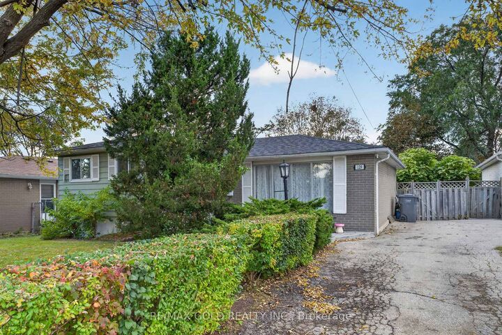 Property Photo:  129 Folkstone Crescent  ON L6T 3M6 