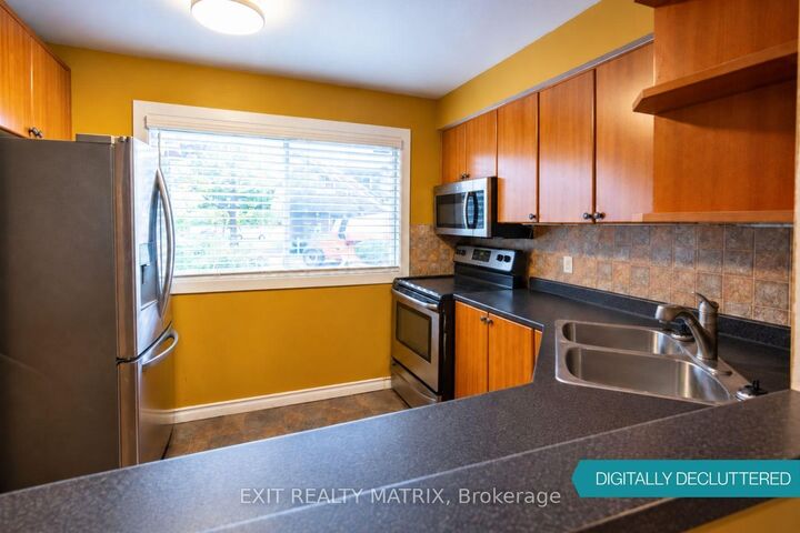 Property Photo:  3006 Fairlea Crescent  ON K1V 8T7 