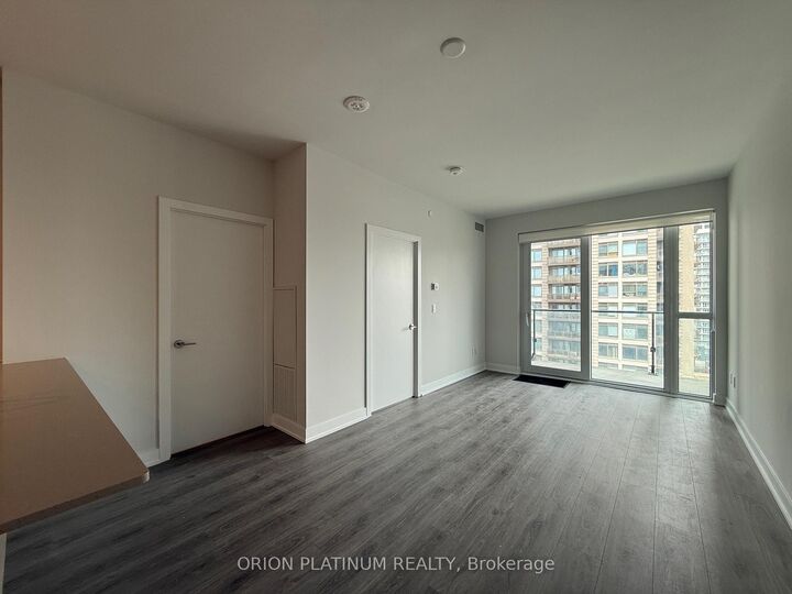 Property Photo:  430 Square One Drive 1201  ON L5B 0L6 